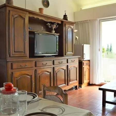 Apartment 2 Pieces Avec Mezzanine Et Parking, Proche - - Fr-1-251-205 Le Lavandou