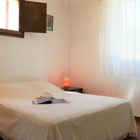 Апартаменти 2 Pieces Avec Mezzanine Et Parking, Proche - - Fr-1-251-205