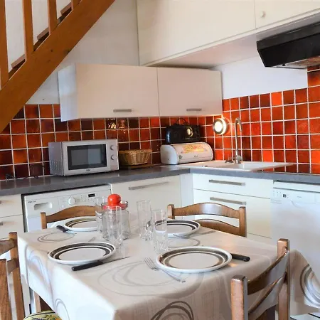 2 Pieces Avec Mezzanine Et Parking, Proche - - Fr-1-251-205 Апартаменти Ле-Лаванду