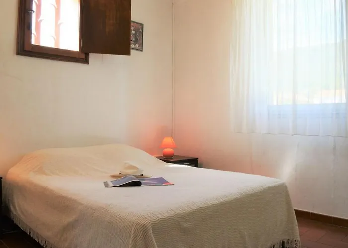 Apartmán 2 Pieces Avec Mezzanine Et Parking, Proche - - Fr-1-251-205